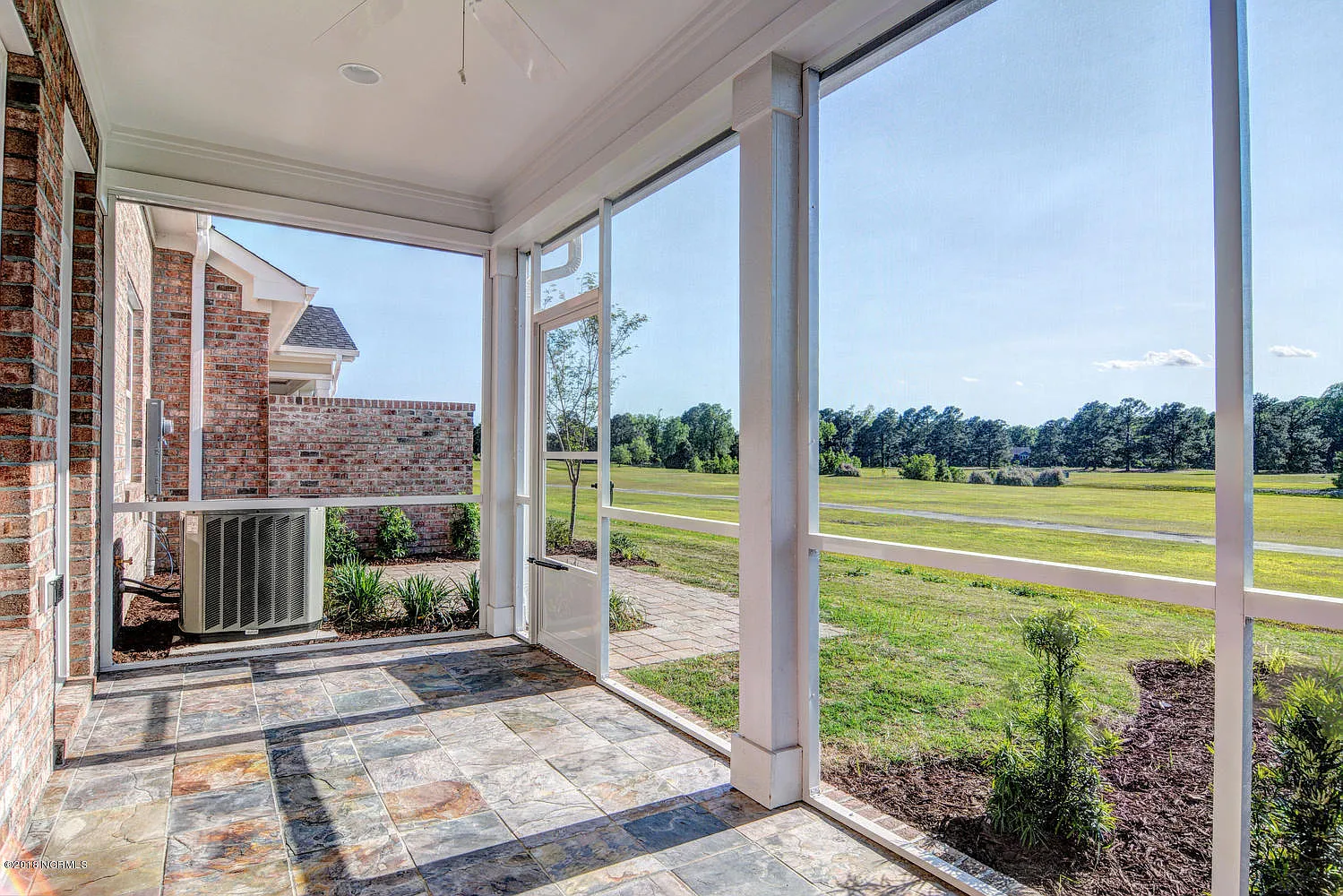 4 bed, 3.5 bath, $3,225 — Photo 3