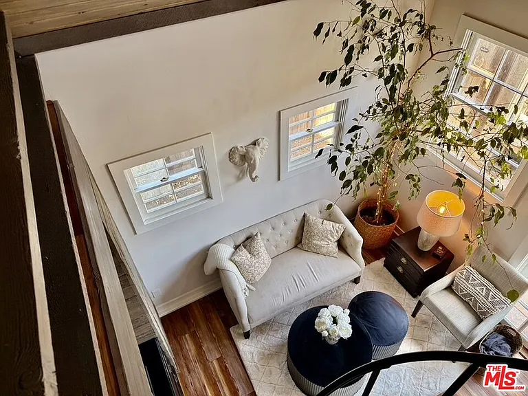 370 Main St #B — Photo 14