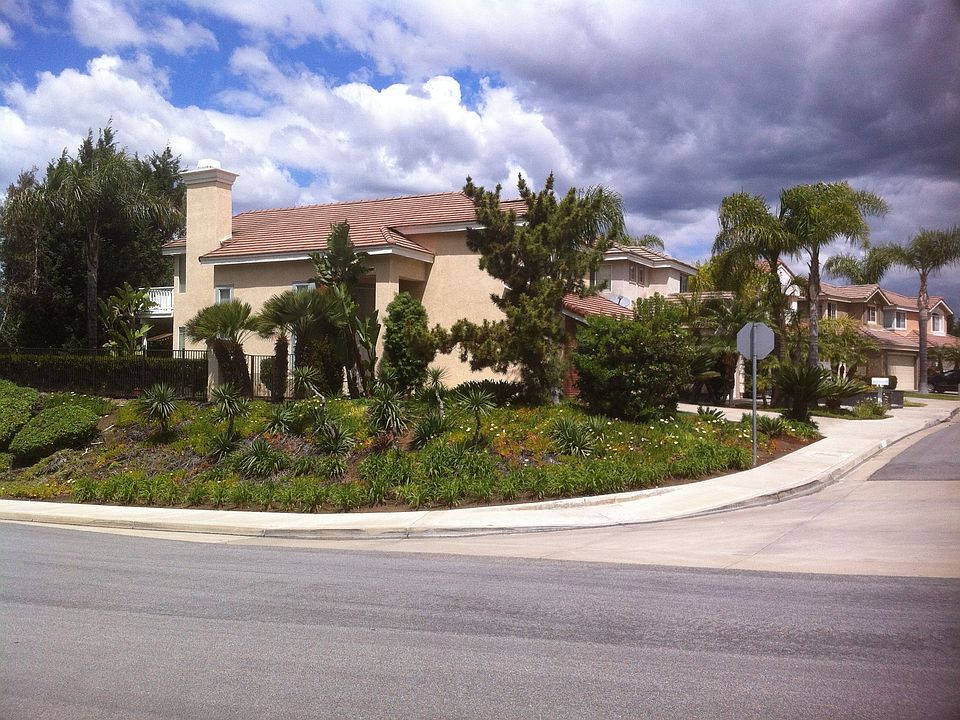 2nd image of 871 S Songbird Cir