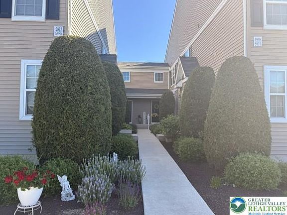3rd image of 5985 Valley Forge Dr