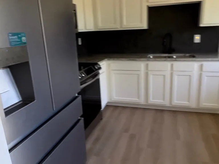 1254 Bordeaux Dr — Photo 7