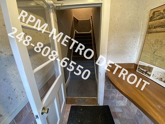 3rd image of 875 Wing St APT 3