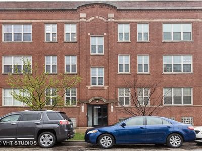 3211 W George St #1, Chicago, IL, 60618