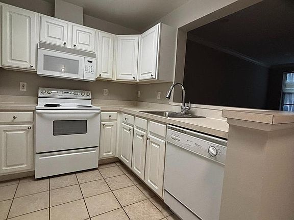 5th image of 23 Pierside Dr APT 130
