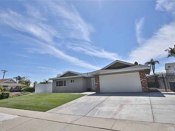 3rd image of 20250 Collegewood Dr