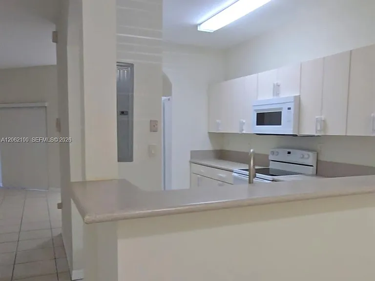 4917 SW 141st Ave #4 — Photo 9