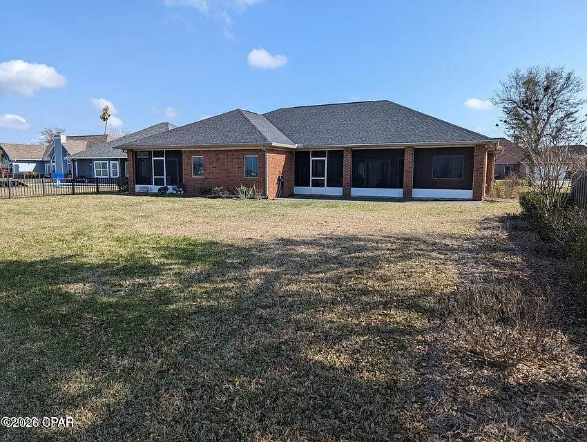 3 bed, 2656 sqft, $2,750 — Photo 2