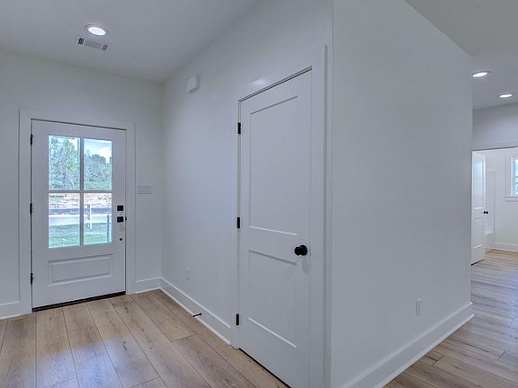 5th image of 215 Apollo Way