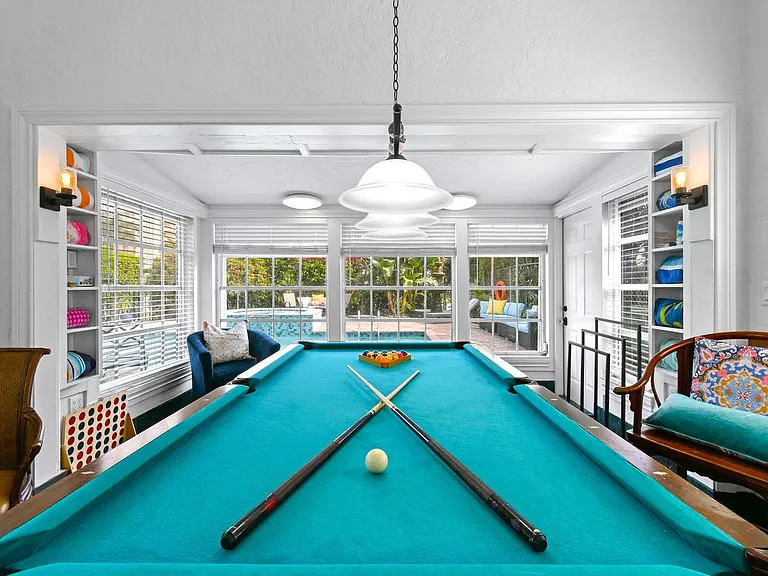Building's Lounge