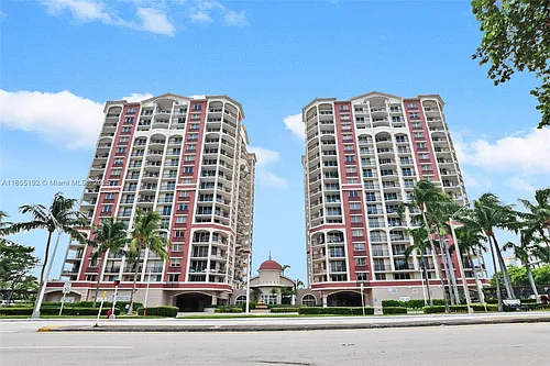 2001 N Ocean Blvd Photo 1
