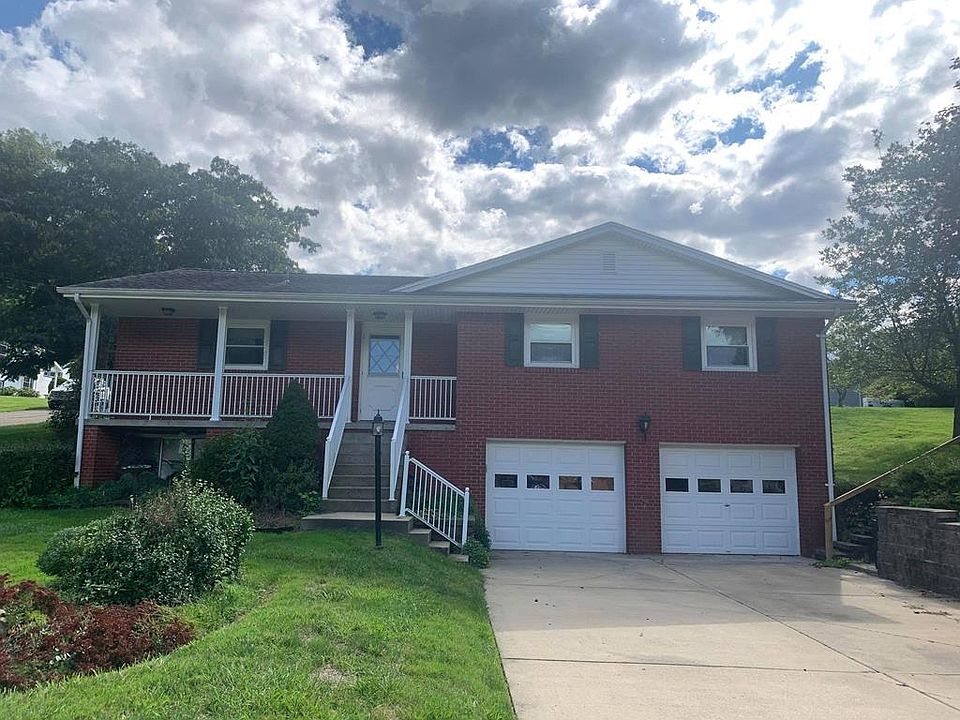 1st image of 15 Acorn Ln