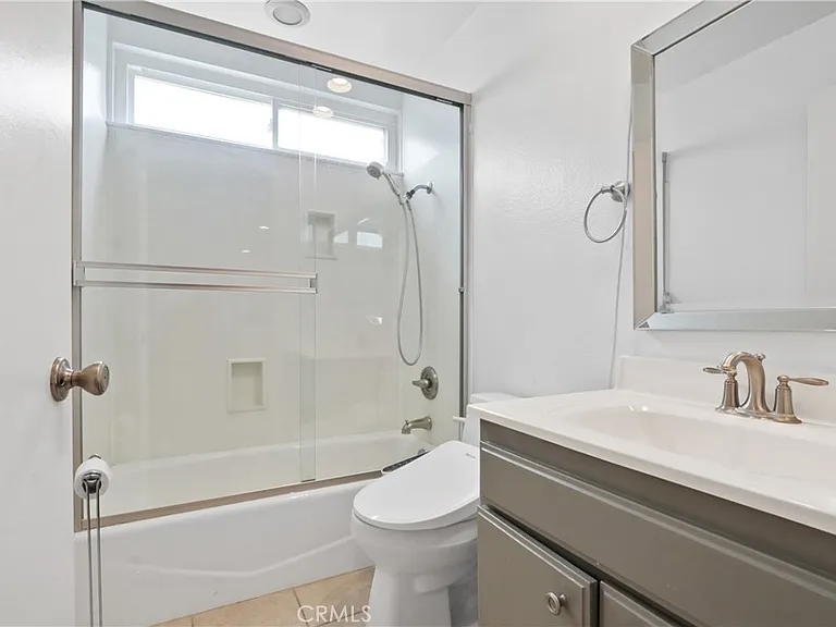 1251 N Emogene St — Photo 9