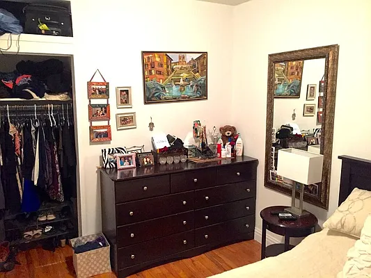 Rented by Chartwell Manhattan Realty | media 11