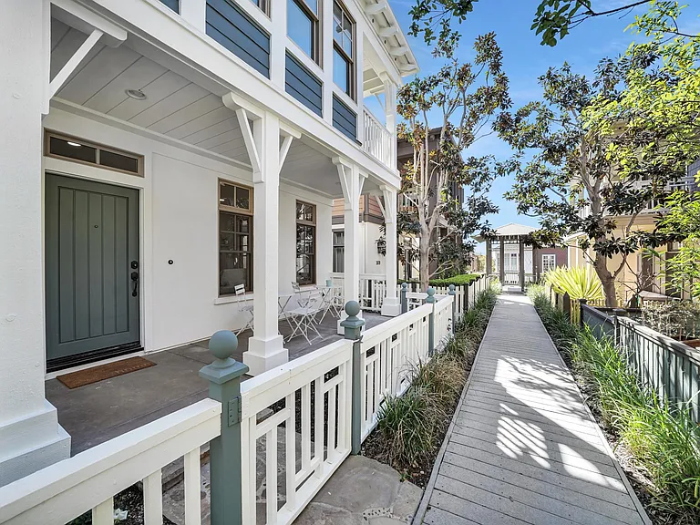2672 Bungalow Pl — Photo 39