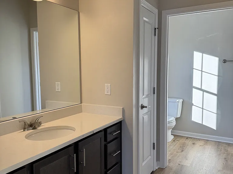 Hurstbourne Pointe — Photo 14