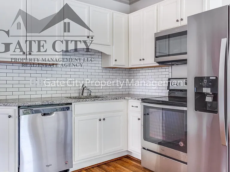 111 E Hendrix St #1 — Photo 2
