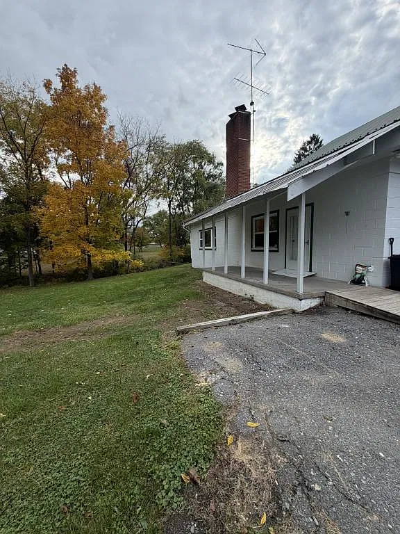 1452 Dellville Rd — Photo 2