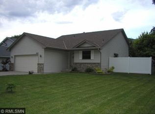 6883 4th Street Pl N, Oakdale, MN 55128