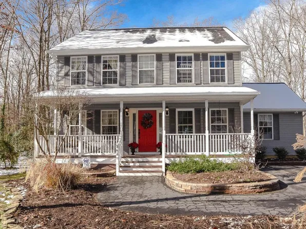 341 Cayuse Cir, Lusby, MD 20657