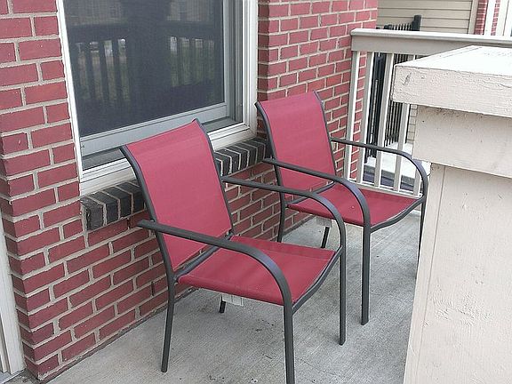 Front Porch w/ Chairs