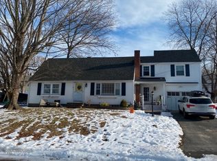 7 Meade St, Nashua, NH 03064
