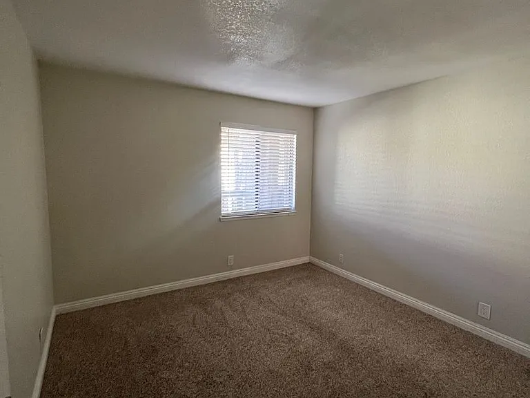 7623 Bay Dr — Photo 7