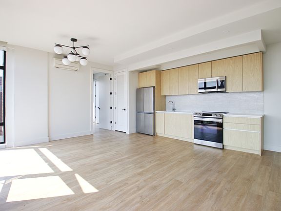 4th image of 11 Herkimer St #D7