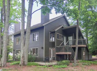 504 Wintergreen Dr Unit 12375-504, Thompsonville, MI 49683