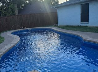 629 Owens Dr, Crowley, TX 76036