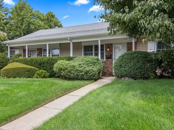 49 Windmill Court #1, Huntington Station, NY 11746