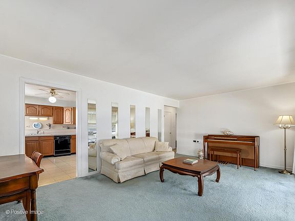 4th image of 413 N Ridgeland Ave