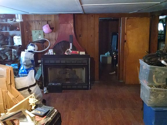 2nd image of 820 Club Dr