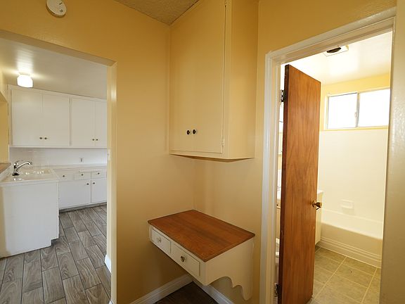 3rd image of 8035 Alameda St #8035