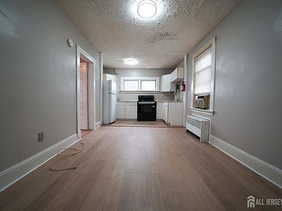5th image of 211 S 11th Ave #2