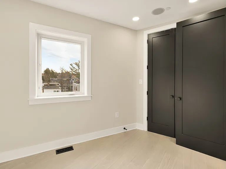 2305 Nicholson SE #100 — Photo 17