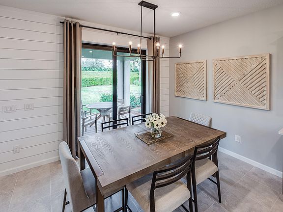 4th image of 165 SE Courances Drive