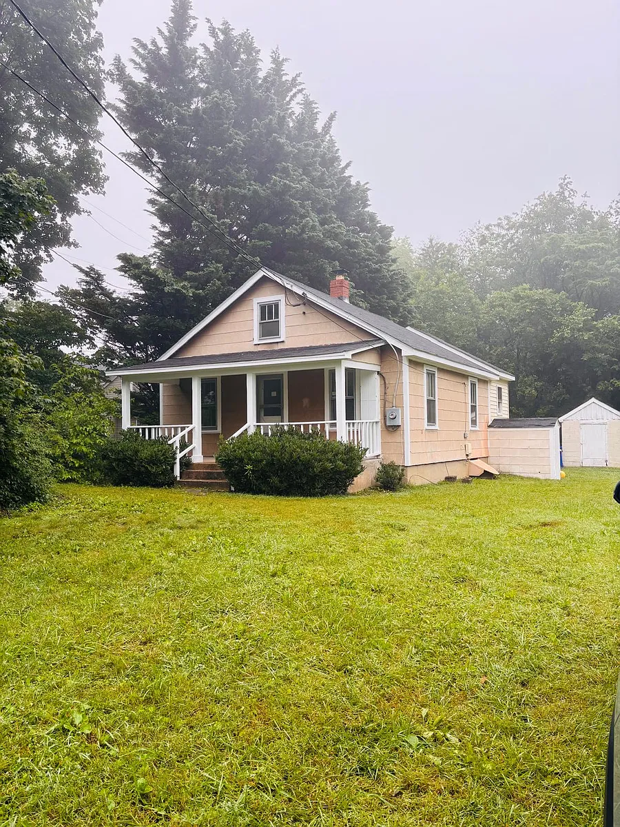 Building Photo - 9338 Holsey Rd