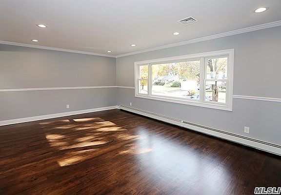 4th image of 31 Yeoman Dr