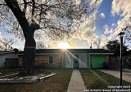 3rd image of 1706 Emily Dr