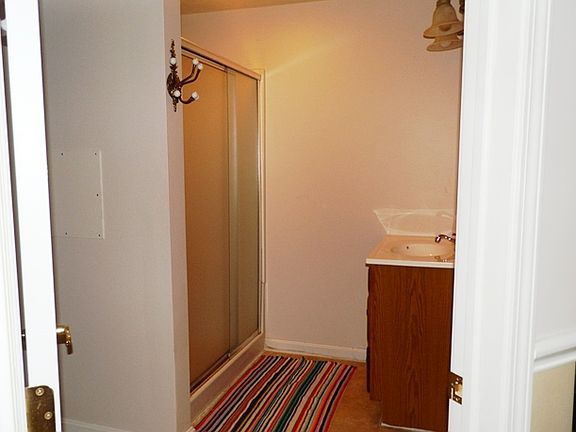 4th image of 305 S McKinley St