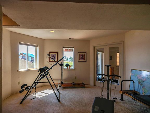5th image of 75 Pebble Cir
