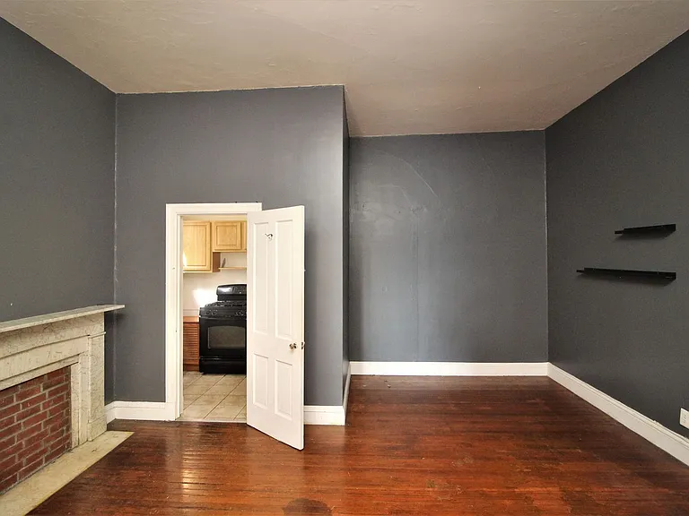 808 Cathedral St — Photo 5
