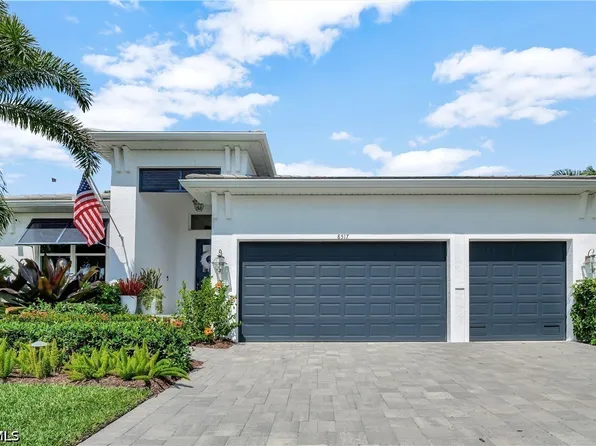 8517 S Lake Cir, Fort Myers, FL 33908