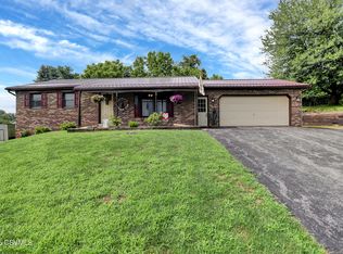 9 Hafer Cir, New Columbia, PA 17856