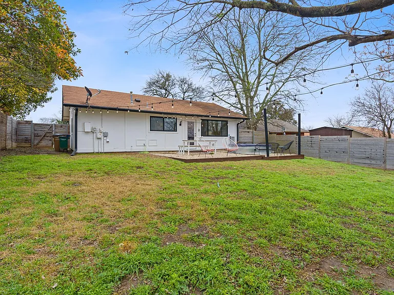 7106 Colony Park Dr — Photo 22
