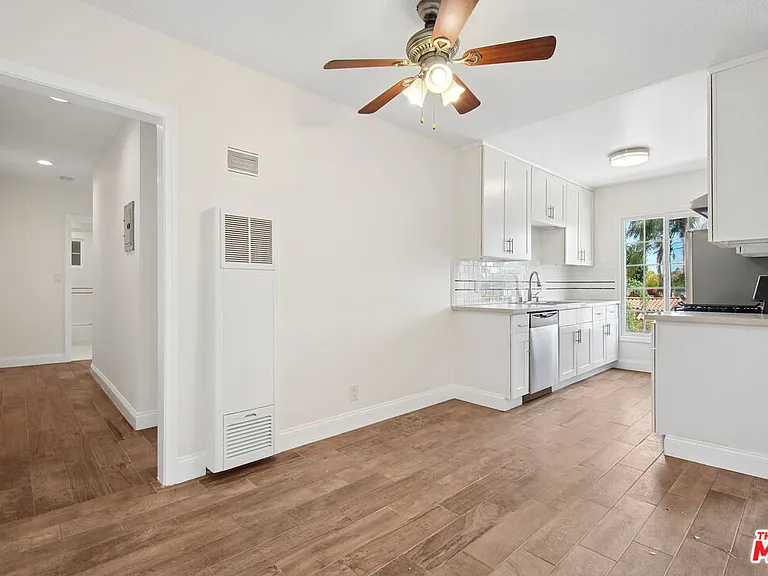 7209 Willoughby Ave #16 — Photo 4
