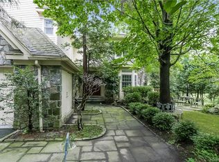 46 Cobblefield Rd, White Plains, NY 10605