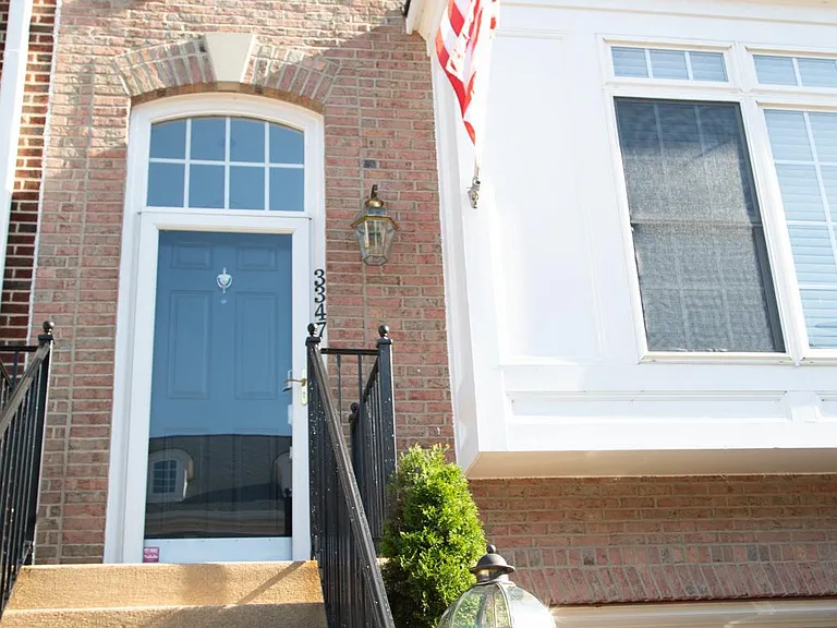 3347 Wilton Crest Ct — Photo 3