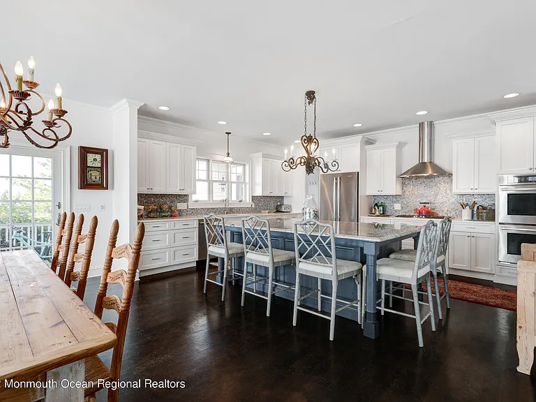306 Old Bridge St — Photo 12