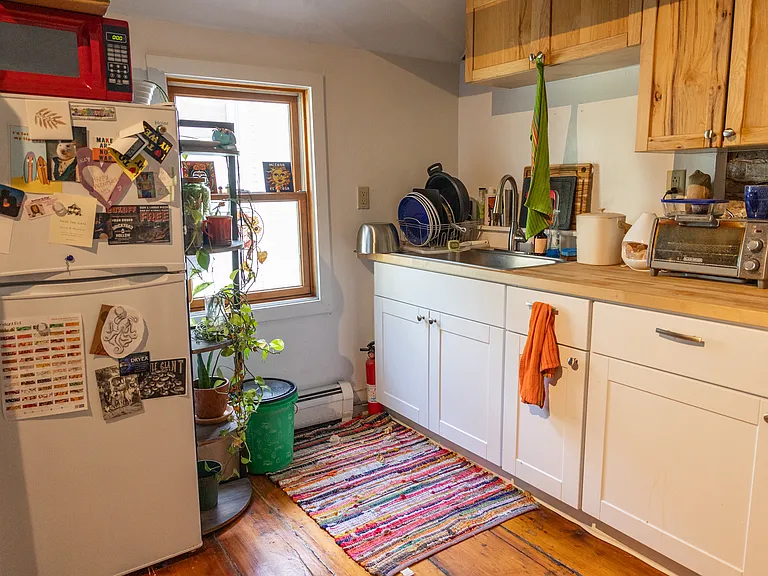 41 Pine St #B — Photo 10